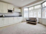1 bedroom in a house share to rent