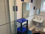 1 bedroom in a house share to rent