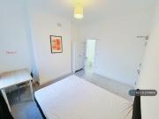 1 bedroom in a house share to rent