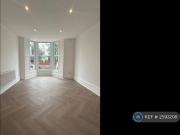 1 bedroom in a house share to rent