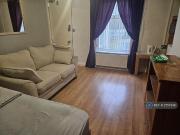 1 bedroom in a house share to rent