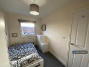 1 bedroom in a house share to rent