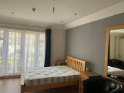 1 bedroom in a house share to rent