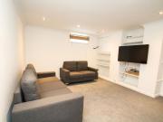 1 bedroom in a house share to rent