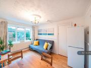 1 bedroom in a house share to rent