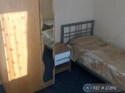 1 bedroom in a house share to rent