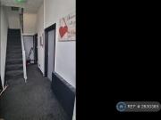 1 bedroom in a house share to rent