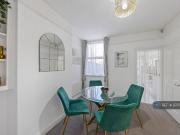 1 bedroom in a house share to rent