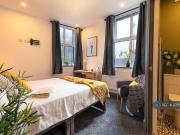 1 bedroom in a house share to rent
