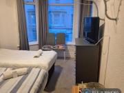 1 bedroom in a house share to rent