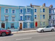 1 Bedroom Maisonette Flat