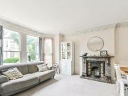 1 Bedroom Maisonette For Rent In Between The Commons, London