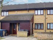 1 bedroom maisonette for rent in Mandeville Road,...