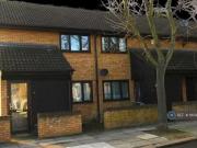 1 bedroom maisonette for rent in Mandeville Road,...