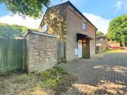 1 bedroom maisonette for rent in Walsingham Close,...