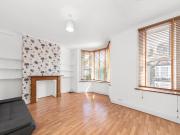 1 bedroom maisonette to rent