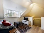 1 bedroom maisonette to rent