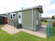 1 bedroom park home to rent