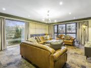 1 bedroom private hall to rent