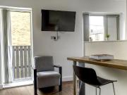 1 bedroom private hall to rent