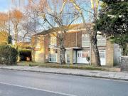 1 Bedroom Property For Rent Trinity Road Icknield Area,...