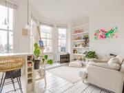 1 bedroom property in Battersea Rise, Battersea, London,...