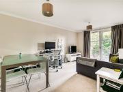 1 bedroom property in Brompton Park Crescent, Seagrave...