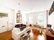 1 bedroom property in Building 20, Chatham Close, SE18...