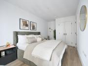 1 bedroom property in Charter Street, Canary Wharf, E22...