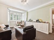 1 bedroom property in Chatsworth Court, Pembroke Road,...