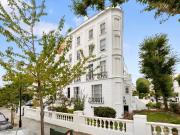 1 bedroom property in Chepstow Crescent, London, W11...
