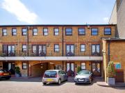 1 bedroom property in Clapham Park Road, Clapham,...
