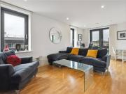 1 bedroom property in College House, 52 Putney Hill,...