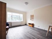 1 bedroom property in Golders Green, NW11