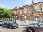 1 bedroom property in Hadyn Park Road, London, W12...