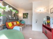 1 bedroom property in Hoveden Road, London, NW2 £2,000...