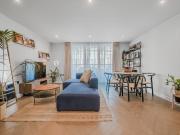 1 bedroom property in Island Apartments, 29 Basire...