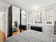 1 bedroom property in Kenton Court, Kensington High...
