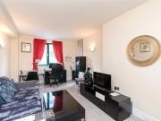 1 bedroom property in Mansell Street, London, E1 £2,500...