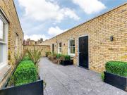 1 bedroom property in Munster Road, Munster Village,...