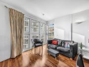 1 bedroom property in New Providence Wharf, 1 Fairmont...