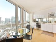 1 bedroom property in Ontario Tower, 4 Fairmont Avenue,...
