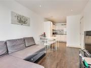 1 bedroom property in Queensland Road, London, N7 £2,250...