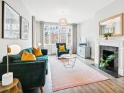 1 bedroom property in Richmond Court, 200 Sloane Street,...