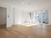 1 bedroom property in Station Avenue, Walton On Thames,...