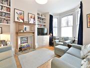 1 bedroom property in Strathblaine Road, London, SW11...