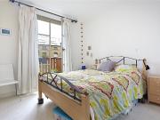 1 bedroom property in The Circle, Queen Elizabeth...