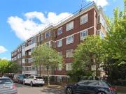 1 bedroom property in Woodlands Gate, Woodlands Way,...