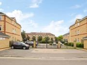 1 bedroom property to let in Concord Court, Winery Lane,...