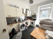 1 bedroom property to let in Upper Church Road, Weston...